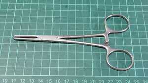 （50）新品　ドレーン鉗子　チューブ鉗子　14.5ｃｍ　高砂製（鉗子　鑷子　持針器　剪刀　開創器）医療器具　外科　整形外科