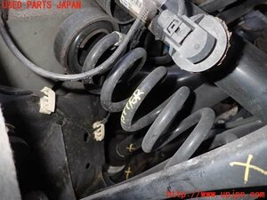 2UPJ-13775100]BMW M235i クーペ(1J30)(F22)右リアスプリング 中古