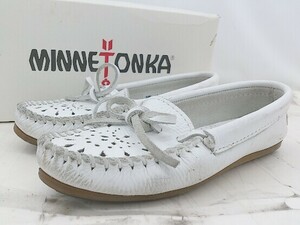 ◇ ◎ Minnetonka ミネトンカ 204V CUT OUT LEATHER MOC シューズ サイズ6 ホワイト レディース E