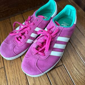 アディダス　gazelle スニーカー　ピンク