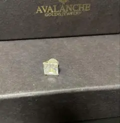 AVALANCHE ゴールド クリスタル ピアス(片耳用)