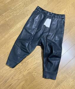 美品☆[RIPVANWINKLE] 19AW 定価118,800 CROPPED LEATHER PANTS 立体加工 クロップド レザーパンツ 3 牛革 RB-118 リップヴァンヴィンクル