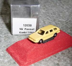 IMU1/160 VW パサート kombi1981 イエロー フォルクスワーゲン