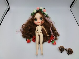 K【K19-92】【60サイズ】▲ブライス ドール 本体 サングラス・ヘアアクセ付き/人形/ハズブロ/TOMY トミー/※傷・汚れ有