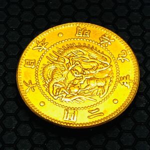 495) 金貨 二圓金貨 明治9年　菊の御紋　大日本　美品　コレクション 骨董品　蔵品　