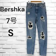 Bershka ジーンズ　ジーパン　ダメージ