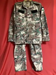 ヨルダン軍KA2迷彩戦闘服 上下セット 徽章付 Mサイズ 実物中古 *パレスチナ