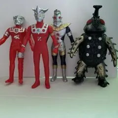 ウルトラマンレオ　アストラ　ウルトラマンキング　サタンビートル　ソフビ