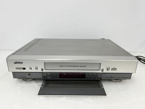 Victor/ビクター D-VHS ビデオカセットレコーダー (HM-DH35000) 2001年製 ビデオデッキ/通電OK ジャンク品