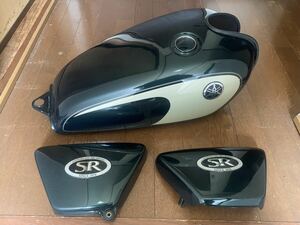 【中古品】SR400 RH01J タンク サイドカバーセット （ベリーダークグリーン）