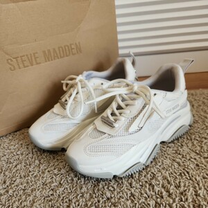 ◇STEVE MADDEN　POSSESSGY◇　現行品　 スティーブ マデン　ボリュームソール　スニーカー　ホワイト×グレー　6.5(23㎝)　美品