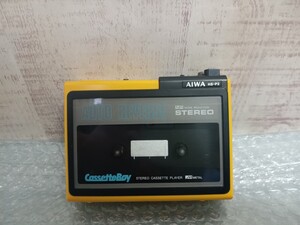 当時物　希少色　 AIWA　 アイワ　 HS-P2 カセットプレーヤー　 CASSETTE BOY カセットボーイ　イエロー　黄色　レトロ　ジャンク