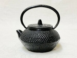 13189/ミニ鉄瓶 アラレ模様 鉄器 急須 茶器 茶道具