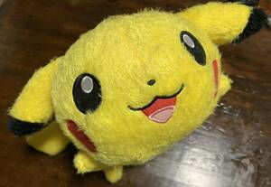 ポケットモンスター　くつろぎタイム　でっかいぬいぐるみ　〜ピカチュウ〜