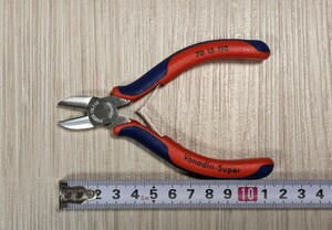 クニペックス【KNIPEX】110㎜7015-110 斜ニッパー新品未使用★在庫あり