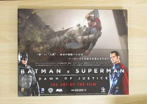 A52　　BATMAN　V　SUPERMAN　THE　ART　OF　THE　FILM　S5358