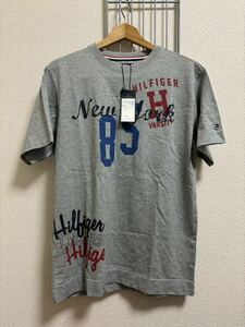 新品（タグ付き）［TOMMY HILFIGER］トミーヒルフィガー　半袖Tシャツ グレー　S/P Y3118