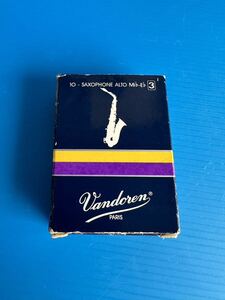 10-SAXOPHONE ALT Mi♭- E♭　３SR213 Vandoren バンドレン リード 開封済