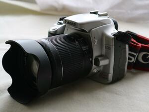 EOS Kiss デジタル X 　シルバー　＋　EF-M 18-55　IS　STMレンズ ＋　シグマジャンクレンズつき