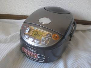 ５　ZOJIRUSHI　象印　炊飯器　IH炊飯ジャー　NP-VJ10　5.5合炊　2018年製