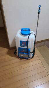 新品未使用未開封品！　充電式 電動噴霧器 背負式 タンク容量 20L 5種の噴射口 ノズル付 ★家庭電源OK！