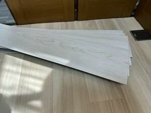 フロアタイル 未使用品 22枚入り 150ｍｍ×914ｍｍ 木目調 床材 ホワイト系 DIY 623