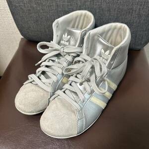 ★年代物激レア★ adidas スニーカー　ハイカット　シルバー　23.5cm