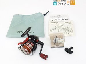 ダイワ 10 プレイソ 2500LBD ※RCS Iシェイプコルクノブ レッド カスタム品