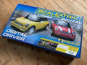 1/32スロットカー　SCALEXTRIC DIGITAL MINI COOPER　ミニクーパーセット