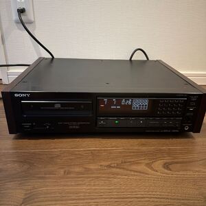 希少動作確認済!! SONY ソニー CDプレーヤー CDP-557ESD 高級機 高音質 名機 CDデッキ オーディオ機器 金端子 サイドウッド 整備済