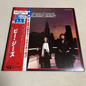 【ステッカー国内盤帯付】BEE GEES LIVING EYES ビージーズ / LP レコード / 28MW0012 / ライナー有 / 洋楽ポップス /