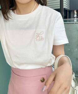 美品♪　[NICE CLAUP]　☆最終価格☆　ワンポイントTee　オフホワイト　フリーサイズ　 