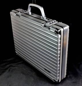 RIMOWA ・リモア 903.09 旧番『シルバースタッフ』 スリム・アタッシュケース （Code1422） 983424