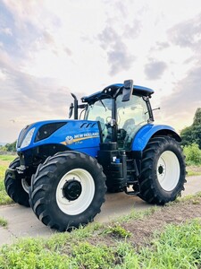 ニューホランドT7.190　１７０馬力　 外部油圧４連付　６気筒　エアコンキャビン　ラジオ・ＣＤ付　埼玉県〜