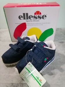 未使用品　子供靴　ellesseキッズスニカー　16cm　デニムネイビー　コレクション