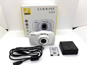 ☆ほぼ新品☆NIKON ニコン　coolpix S33 コンパクトデジタルカメラ #3164