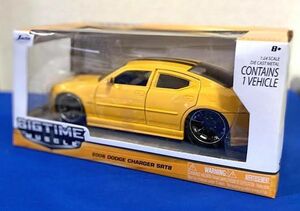 激レア 1台 限定 2006年 ダッジ チャージャー SRT8 ダイキャスト カー イエロー カラー BIG TIME MUSCLE 1/24 新品 クライスラーライセンス