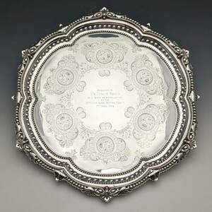 1903年 英国アンティーク 純銀製サルヴァ トレイ 直径32cm 824g GOLDSMITHS & SILVERSMITHS