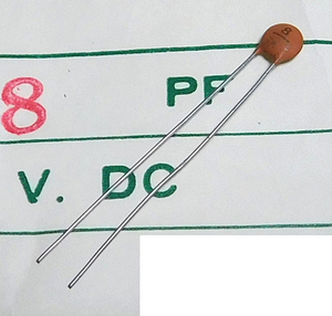 KCK FC-50 セラミックコンデンサ(50V/8pF/±0.5pF)[20個組].c