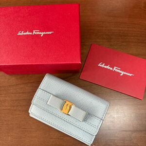 Ferragamo フェラガモ ヴァラ 水色財布　三つ折り