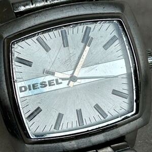 1000円〜 DIESEL 腕時計 稼働品 DZ-5191 ディーゼル ステンレススチール アナログ クオーツ ホワイト文字盤 スクエア 5BAR 5気圧防水