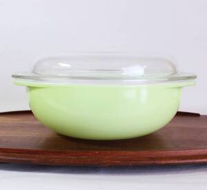 【送料無料】■ オールドパイレックス パイレックス Pyrex ライムグリーン 蓋付 キャセロール アメリカ製 USA 大サイズ ②