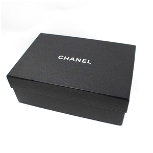 70010　シャネル　CHANEL　靴用　空箱　33×22×12センチ　外は黒　内は白い