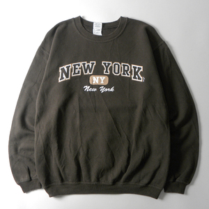 ギルダン GILDAN Ultra Cotton カレッジロゴプリントスウェットシャツ トレーナー 裏起毛 NEWYORK S ブラウン ユニセックス m0227-10