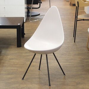 フリッツハンセン Fritz Hansen ドロップチェア アルネ・ヤコブセン Arne Jacobsen ライトベージュグリーン 北欧 デンマーク 2056632