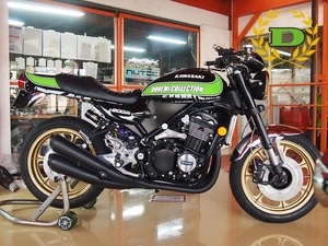 送料無料　Z900RS 4本エキゾーストマフラー レーシング4(ブラック)　５％オフ　極小スリキズはあります。ドレミ本店　35200