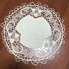 イタリア刺繍　ドイリー