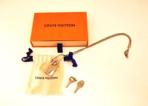 【LOUIS VUITTON ・ルイヴィトン】カデナ シルバー ネックレス　長さ約56cm　チェーン社外品　箱・保存袋付属