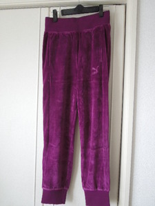 Puma レディース　トレーニング パンツ　プーマ　Sサイズ　Mサイズ　ベロア　ダンス　赤紫　