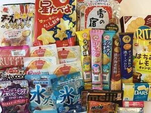 新品 お菓子 24個セット 雪の宿 リッツ グミ チョコレート プチ 飴 スナック ガム 詰め合わせ まとめ 大量 アソート 福袋 ☆